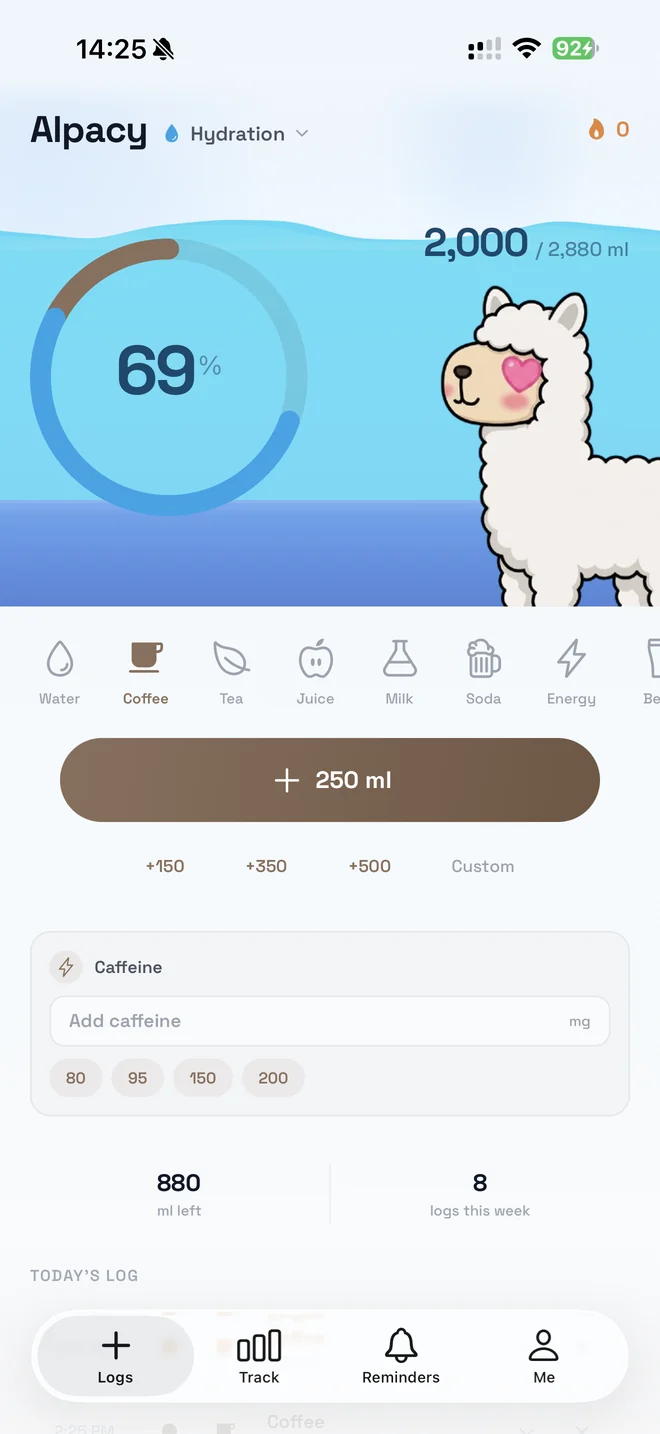 コーヒーを選択し、69%のリングとカフェインカードが表示された水分補給画面
